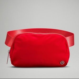 lululemon athletica Red Crossbody/Fanny Pack